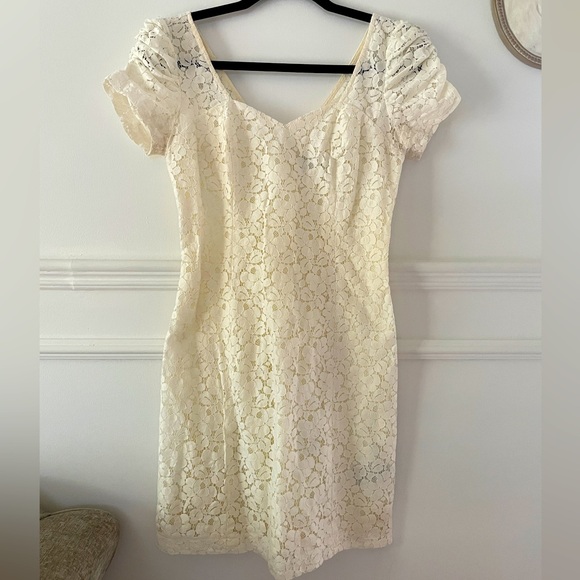 Lace Dress - Picture 3 of 4